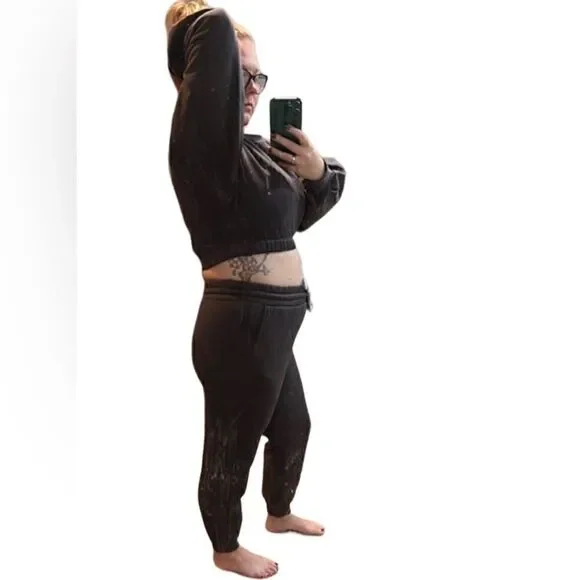 43. Zenana Purple Cropped Sweatshirt And Highwaist Joggers with drawstring NWT - Picture 4 of 4